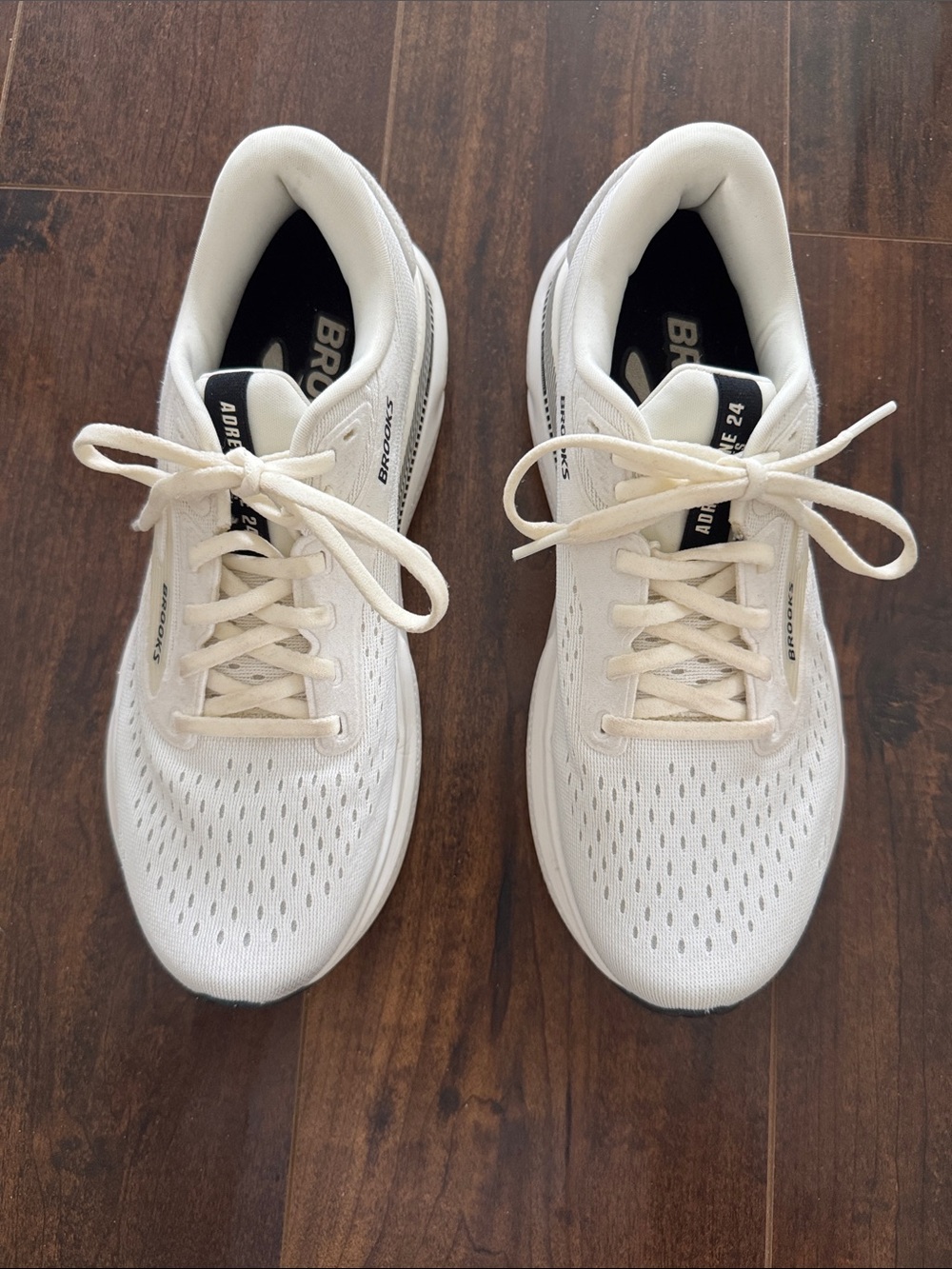 Women's Brooks Adrenaline GTS 24 Running Shoes